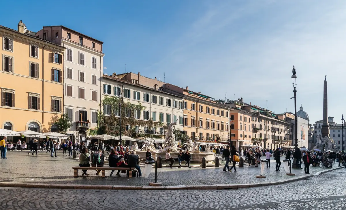 The long oval of Piazza Navona
